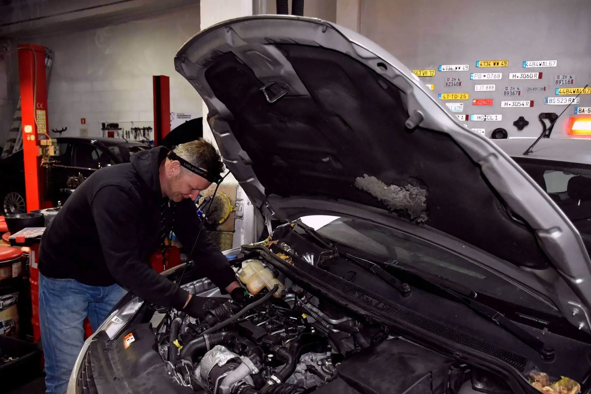 Budynek warsztatu samochodowego Auto Firma w Legnicy