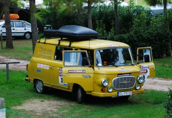 Barkas w warsztacie samochodowym Auto Firma Legnica