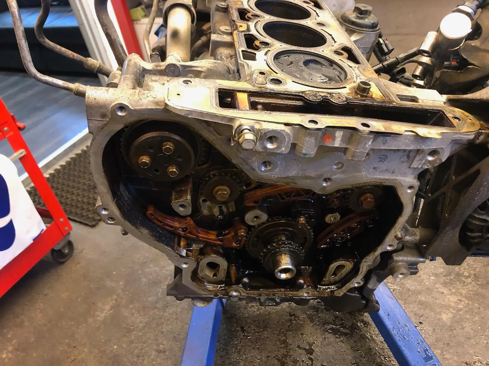 Kompleksowa mechanika pojazdowa w profesjonalnym warsztacie Auto Firma