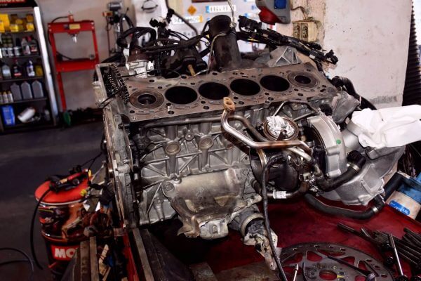 Wymiana rozrządu silnik BMW